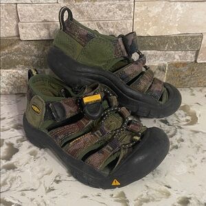 KEEN Kids Sandals - Green and Black